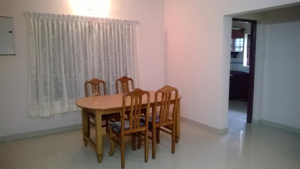 Indeevaram Apartments Kovalam Δωμάτιο φωτογραφία